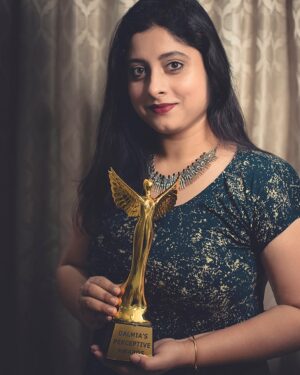Rudrita Chatterjee Instagram - Received Dalmia’s Perceptive Award for my contribution in India’s Fashion & Lifestyle Blogging Industry. Can’t be more grateful enough but also it’s reminding me how I’m getting older everyday 🤣. Quite a time in this industry and want to work till the last day of my life. Blessed 😇
.
.
.
@lalitdalmiaofficial @dalmiasperceptiveawards 
#bloggeraward #fashionblogger #kolkatafashionblogger #kolkatabeautyblogger #indianbeautyblogger