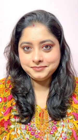 Rudrita Chatterjee Instagram - Let’s glam up. 
#reels #reelsinstagram #reelsvideo #reelsindia #reelitfeelit #reelkarofeelkaro #reelviral #makeup