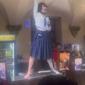 SUZUKA Instagram - 👁️🤳
ファンのカメラは様々な楽しい瞬間を捉えてくれます　タグをしてくれてありがとう　あなたの手元にも目にもレンズがあります　ショーを自由に楽しんでください
#AGCALLING_WORLDTOUR Pt.Ⅱ