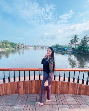 Saanvie Tallwar Instagram - A stunning houseboat @bluejellycruises outfitted with every luxury .
I had a wonderful breakfast to start the day. 
Cruising around the gorgeous Alleppey scenery was mesmerizing. 
The outdoor seating area was fantastic. 
Played a variety of games in their play area after my cruise. 
I spent the evening unwinding in my lovely room’s warm jacuzzi.
The entire experience was enjoyable at @bluejellycruises 

☆

☆ 

☆

#love 
#peace 
#birthday 
#gemini 
#kerala 
#travel 
#nomakeup 
#blessed 
#instagood 
#instadaily 
#instagram 
#keralatourism 
#iloveyouall ❤️

#bluejellycruisesandresort 

#saanvietallwar
