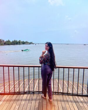 Saanvie Tallwar Instagram - It is such a blessing to return to this beauty. 
Here I am in Alleppey once more.
“Living my best life on this luxury cruise! 
@spiceroutesluxurycruises 🌊✨ 

I’m indulging in delicious meals, rejuvenating at the spa, and making the most of the top-notch facilities. The hospitality and ambiance are exceptional! 
Thank you @spiceroutesluxurycruises ❤️
So grateful for this amazing vacation experience.

☆

☆ 

☆

#love 
#peace 
#kerala 
#travel 
#nomakeup 
#blessed 
#instagood 
#instadaily 
#instagram 
#luxurycruise 
#vacationmode 
#relaxationandfun 
#keralatourism 
#iloveyouall ❤️

#spiceroutesluxurycruises 

#saanvietallwar