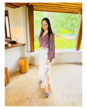 Saanvie Tallwar Instagram - One of my favorite things I did at @windermereretreats was tea tasting. 
In their field, they organically grow high tea and coffee. 

After that, I went for a stroll through their gorgeous property, which is surrounded by tea gardens and a variety of spices. A stroll through a dense woodland. Thank you Ancel for showing me around .

The best location for nature enthusiasts to discover everything there is to offer @windermereretreats

#love 
#peace 
#birthday 
#gemini 
#kerala 
#travel 
#nomakeup 
#blessed 
#windermere 
#keralatourism 
#instagood 
#iloveyouall ❤️

#saanvietallwar