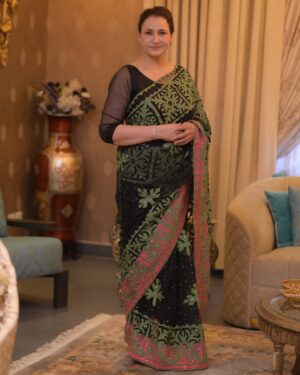Saba Faisal Instagram - Wearing beautiful SAREE from @farahfashionline