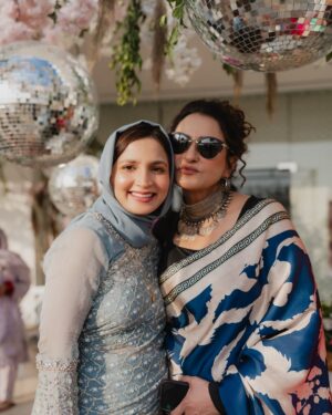 Saba Faisal Instagram - My Mama’s sweet 16😝🫶🌹🌈

You are blessed when you are loved by soooo many people from friends,family and fraternity 🙏🏻♥️

I’m so blessed to be your only daughter my Maa ✨🫶♥️
God have given you so much because of your heart and purest soul!
We all love you like anything 💕🌈♥️

Thankful to all the people who made it and flew just to be a part of my Mama’s BIG day🌹💕✨♥️❤️

Big thanks to the following :

Photography @hussain.mandviwala 🫶
Hair and makeup @zehrasaesthetix 
Decor @zehrasaesthetix @springeventspk 
Cake @sachascakes 
Food @mfc_eventspk 
My saree @nosheenkhalid.official 
Mama’s saree @saareeka_official 

Thankyou everyone 🫶🙏🏻