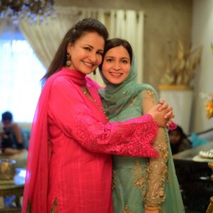 Saba Faisal Instagram - میرے گھر اور میرے پیارے خاندان میں برکت اور رونق میں اضافہ 

کرنے اور گھر کو مثبت رویئے سے جنت بنانے اور ہمارے دلوں میں اپنی 

محبت پانے کے لیے شکریہ ♥️میرے ارسلان کو عزت اور ہم سب کو 

حذیفہ جیسا تحفہ دینے کے لیے شکریہ🌹2024 اس ایک سال میں اتنا 

سب کچھ دینے کے لیے محبت بھرا شکریہ ممّی  کی  جان♥️♥️♥️

میرے ارسلان کے ساتھ سینکڑوں سال ایسے محبت اور احساس کے 

ساتھ گزریں یہی میرے دُعا ہے آپ دونوں کے لیے ♥️♥️♥️

Happiest 1st Wadding Anniversary to both of you 💕💓😘😍