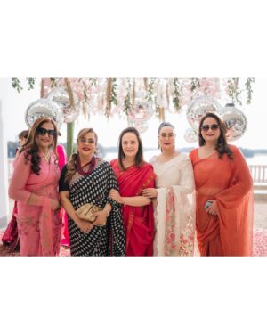 Saba Faisal Instagram - My Mama’s sweet 16😝🫶🌹🌈

You are blessed when you are loved by soooo many people from friends,family and fraternity 🙏🏻♥️

I’m so blessed to be your only daughter my Maa ✨🫶♥️
God have given you so much because of your heart and purest soul!
We all love you like anything 💕🌈♥️

Thankful to all the people who made it and flew just to be a part of my Mama’s BIG day🌹💕✨♥️❤️

Big thanks to the following :

Photography @hussain.mandviwala 🫶
Hair and makeup @zehrasaesthetix 
Decor @zehrasaesthetix @springeventspk 
Cake @sachascakes 
Food @mfc_eventspk 
My saree @nosheenkhalid.official 
Mama’s saree @saareeka_official 

Thankyou everyone 🫶🙏🏻