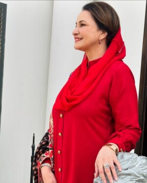 Saba Faisal Instagram - Wearing beautiful deep red colour from @aneelas_collection
