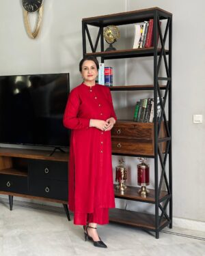 Saba Faisal Instagram - Wearing beautiful deep red colour from @aneelas_collection