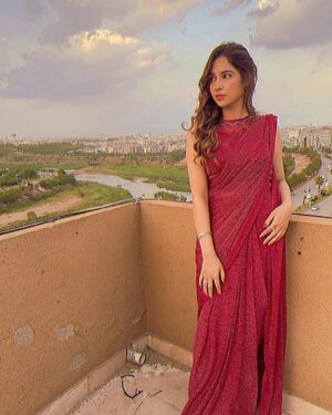 Sabeena Farooq Instagram - Tujhko 🌶 lagi tou mai kya karoon !