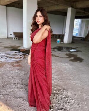 Sabeena Farooq Instagram - Tera kasoor aur zalima mein kehlayi. 

Saree by @velour_officialpk