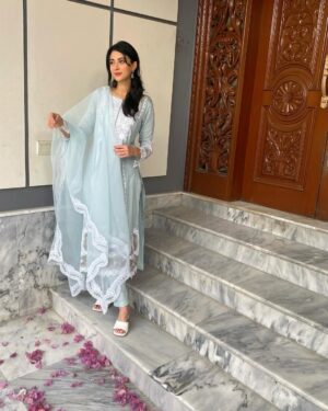 Sabeena Syed Instagram - Eid Mubarak 🐐

•••• 
Cutest outfit 🤍🩵 and cutest pictures by my mom this time around 🌺 🍃