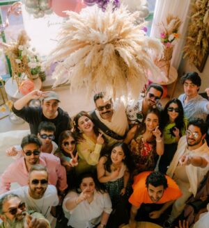 Sabeena Syed Instagram - Ain’t it all - just so wholesome? 🥹🫰🏻☀️

• • •
📸: @takesbytwo