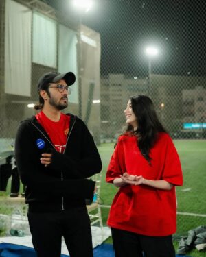 Sabeena Syed Instagram - Team groom won - whatever 🙄- team bride was still 🔥🤪
Swipe to see @thekubism watch me dig an outside ball ☠️

• • •
📸: @takesbytwo