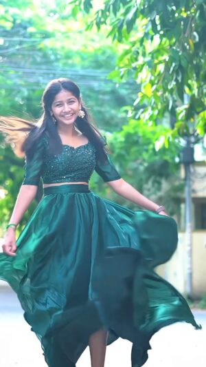 Sachana Namidass Instagram - Traditional >>> Modern 🌹
.
.
.
.
#sachana #sachananamidass #tamil #trendingreels #trending #reelsinstagram