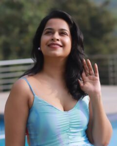 Actress Sadhika Venugopal HD Photos and Wallpapers March 2025