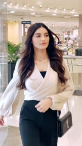 Actress Sadia Khan HD Photos and Wallpapers January 2024