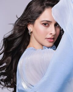 Actress Sadia Khateeb HD Photos and Wallpapers March 2025