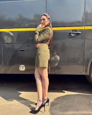 Sahiba Bali Instagram - vanity outside vanity 🚐📸