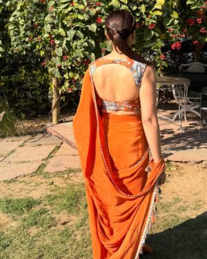 Sahiba Bali Instagram - Ek pati nahi hai lekin do-patta toh hai🥻🧣