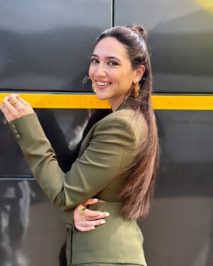 Sahiba Bali Instagram - vanity outside vanity 🚐📸