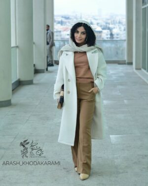 Sahra Asadollahi Instagram - حافظه چیست?
خانه محبوب چیزهای غایب

”آدونیس”

Photo:@raaha_hashemiy
@arash_khodakaramiii 
@amirhossein_jamebozorg

stylist:@negah