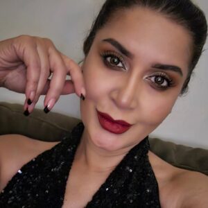 Saman Ansari Instagram - I am confuzzled! So help me out please ( yes, I am confused and puzzled 😵‍💫🥴)

What is the shape/ style of my eyes? To me they look like all of the options depending on my emotions and makeup!