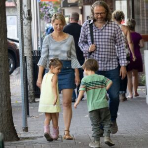 Samantha Brown Instagram - How about a little rewind to the Season 1 finale of “Places to Love” - our family RV trip in Oregon?

From a breathtaking national monument to apples galore, tune in tomorrow, Friday, at 10:30 AM ET and again at 5:30 PM ET on @createtvchannel to see why Oregon is a Place to Love.

Comment HowtoWatch for information on showings in your location!

#samanthabrown #placestolove #oregon @traveloregon #traveloregon