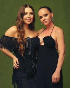 Samantha Hanratty Instagram - Just want to take a moment to say how much I appreciate this woman! @riccigrams is so strong, supportive, beautiful, and inspiring! I look up to her in so many ways and can’t believe how lucky I am to get to share Misty with her.