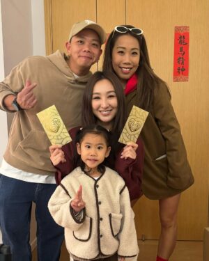 Samantha Ko Instagram - 🧨
新年食鋪十三么～ 發個新年財💰
不得不承認～ 我真係好好摸手😂😂
呢鋪仲唔係 麻雀女王🀄️👸🏼 hahaha～

Keep住好運🍀🍀✌🏻
年頭行運到年尾☺️🥰

#sammko #麻雀女王追男仔