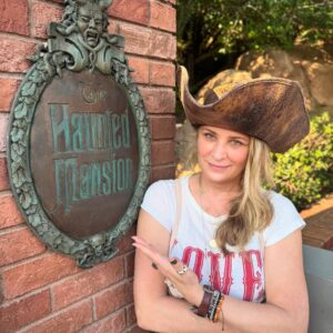 Samantha Smith Instagram - Now just “The Mansion”