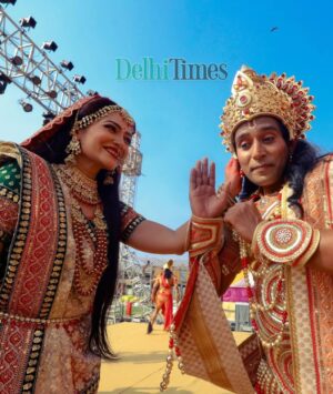 Samiksha Bhatnagar Instagram - Ramlila actors at Purani Dilli took some time out to pose for us and share how playing a part in Ramlila, whether on screen or on stage, is an honour for them

Swipe to see behind the scenes pictures ➡️
.
.
.
#ramleela #ram #nimaibali #himanshusoni #ketankarande #samikshabhatnagar #lovekeshdhaliwal
