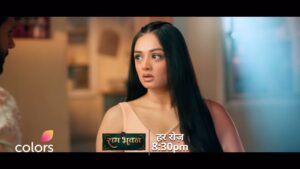 Samiksha Jaiswal Instagram - Ek miyaan mein teen talwar 😳.. Ab hoga asli ghamasaan! Isha-Om vs. Gayatri – Kaun padega bhaari?

Dekhiye #RamBhavan, har roz raat 8:30 baje, sirf #Colors aur @jiohotstar par. 

@khushbu_rajendraa @mishkat1711 @samikshajaiswal16

#AbHogaGhamaasan