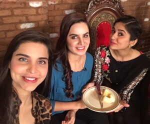 Sana Sarfaraz Instagram - It's always a pleasure catching up with the most lovely #sanambaloch! #sanasarfaraz #Sarahsarfaraz