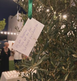 Sana Sarfaraz Instagram - .
Our hearts ache for you.
We stand strong for you.
You're always in our thoughts.
Our love for you knows no bounds.
You're never alone. You’re never alone. 🇵🇸

@lighthousearabia @drsalihaafridi 

#ceasefire #sharedgrief #grief #healing #journey #community #compassion