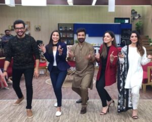 Sana Sarfaraz Instagram - Couldn’t be more fun! @faysalquraishi @saqibsumeer @sabahatsarhandiofficial @samrakhan240 @sanasarfaraz
