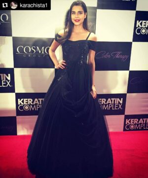 Sana Sarfaraz Instagram - #Repost @karachista1 with @repostapp
・・・
Model & brand ambassador of Keratin Complex Pakistan, Sana Sarfaraz donning an all-black gown at the by @mariyamdee @keratincomplex #thinkcolor event tonight. @sanasofficial #SanaSarfaraz #keratin #cosmogroup