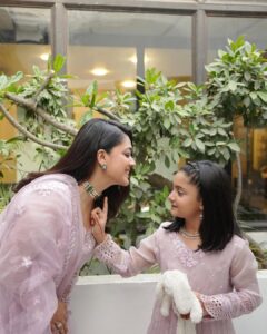Actress Sanam Jung HD Photos and Wallpapers April 2023