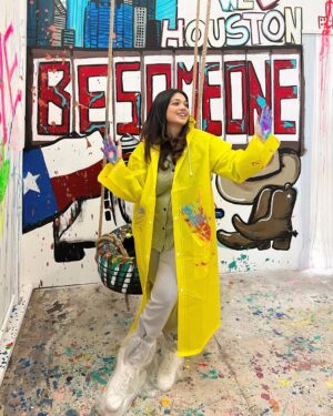 Sanam Jung Instagram - For the love of ART 💜🎨
@shot_of_art 

@qassamj88 @alayaqj