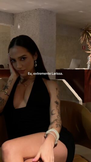 Sandri Oliveira Instagram - Perfeita colocação. 

#larissa #anitta