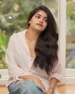 Sangeerthana Vipin Instagram - Easy breezy 🕶️

Click @suhail_choyi_photography