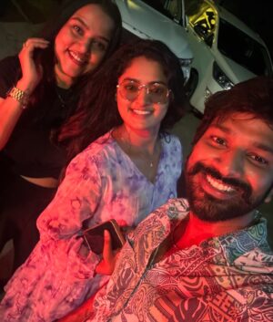 Sangeetha Kalyankumar Instagram - Happy birthday my dr Friend and my brother ❤️🫂✨ ur one of the most precious gift from #jrm thank for being there in my tough time and i will be there for u forever my brother and finally Pilla bacha 🤪😂
