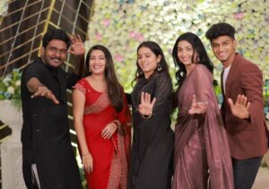 Sangeetha sai Instagram - Rollercoster #SeSaKalyanam 

@aravinth_seiju Weds @sangeethasai_offl