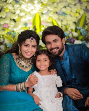 Sangeetha sai Instagram - 😍😍😍 @aravinth_seiju mama @sangeethasai_offl athai 

#marriageday #athai #mama #baby #babygirl #life