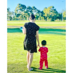 Saniya Shamshad Instagram - Tu Hai Toh Mujhe
Phir Aur Kya Chahiye ♥️

#mothersonbond #loveyoutothemoonandback 

@azlansyed2021 ❤️