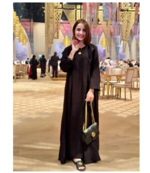 Saniya Shamshad Instagram - Reach into the forest of you, 
Tenderly draw out 
what is still and unafraid there 🍁