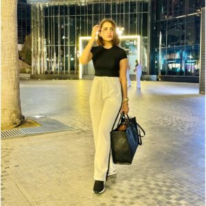 Saniya Shamshad Instagram - Dear October, I have hopes. 🤍