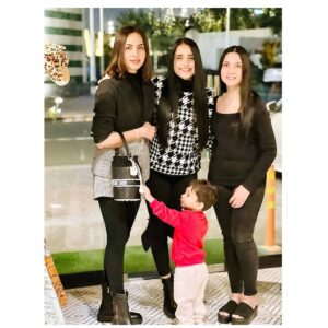 Saniya Shamshad Instagram - You know, it’s a beautiful thing when you find those special people who may not be a part of your everyday life, but they hold a special place in your heart. They bring joy, support, and love into your world, even from afar. These connections are like stars that shine brightly in the night sky, reminding you of the beauty and magic of true friendship. So, cherish those special souls, hold them close to your heart, and let them know how much they mean to you. Life is better with them by your side. ❤️

#familia ❤️🥳

I LOVE YOU ALL XOXO