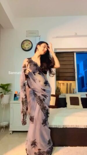 Sannati Mitra Instagram - shut up and bounce 😉