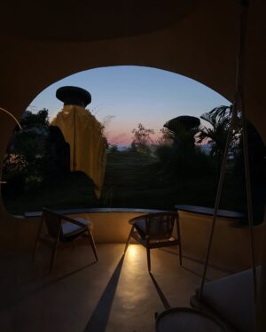 Santoshi Shetty Instagram - Feels like I’m living in a fantasy world at @swastikwellbeing 😍👽 

I’m in awe of the design of the accommodations here! Coming from an architecture background, just to see a concept like this turn into reality is inspiring! What a vibe! Waking up to the sunrise in this setting definitely feels surreal. This reminds me of Teletubbies for some reason! 😋🤤

But jokes apart, a big shoutout to the designers for killing it on all levels & for creating such a surreal wellness oasis here in Pune, Maharashtra 🩵☀️🍃

Catch more updates from here on my stories 🫶🏻

@media_mantra •

#hosted #wellness #retreat #puneretreat #swastikwellbeing #BloomInAbundance #fivedimensionsoflife •