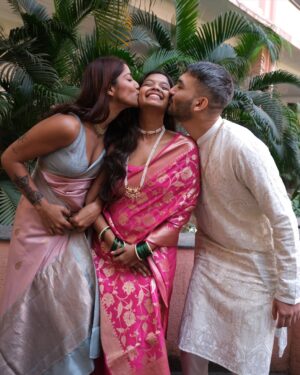 Santoshi Shetty Instagram - Hello mom & dad 🥹💖💫